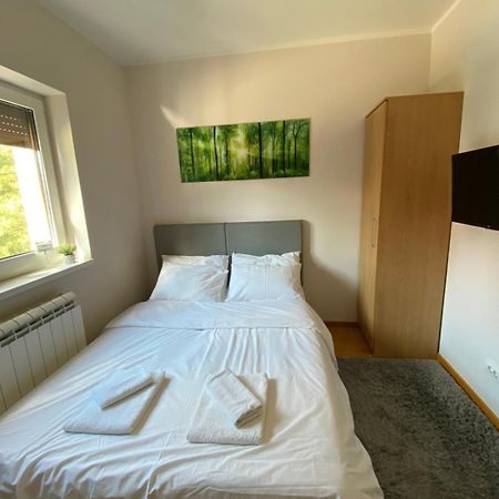 Mipet Apartmani ซลาตีบอร์ ภายนอก รูปภาพ