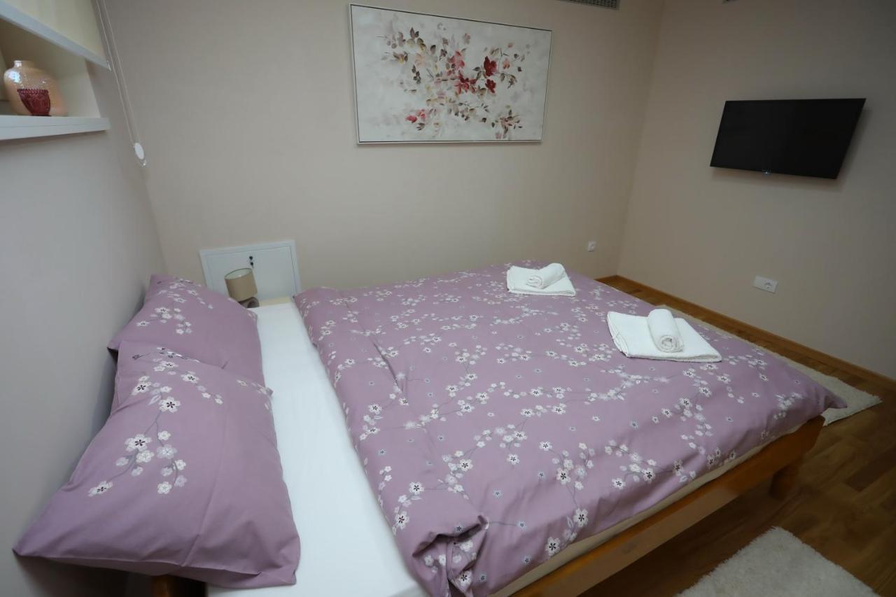 Mipet Apartmani ซลาตีบอร์ ภายนอก รูปภาพ