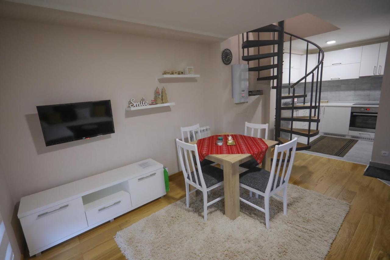 Mipet Apartmani ซลาตีบอร์ ภายนอก รูปภาพ