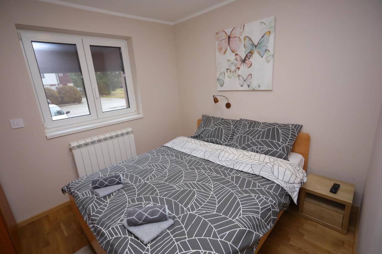 Mipet Apartmani ซลาตีบอร์ ภายนอก รูปภาพ