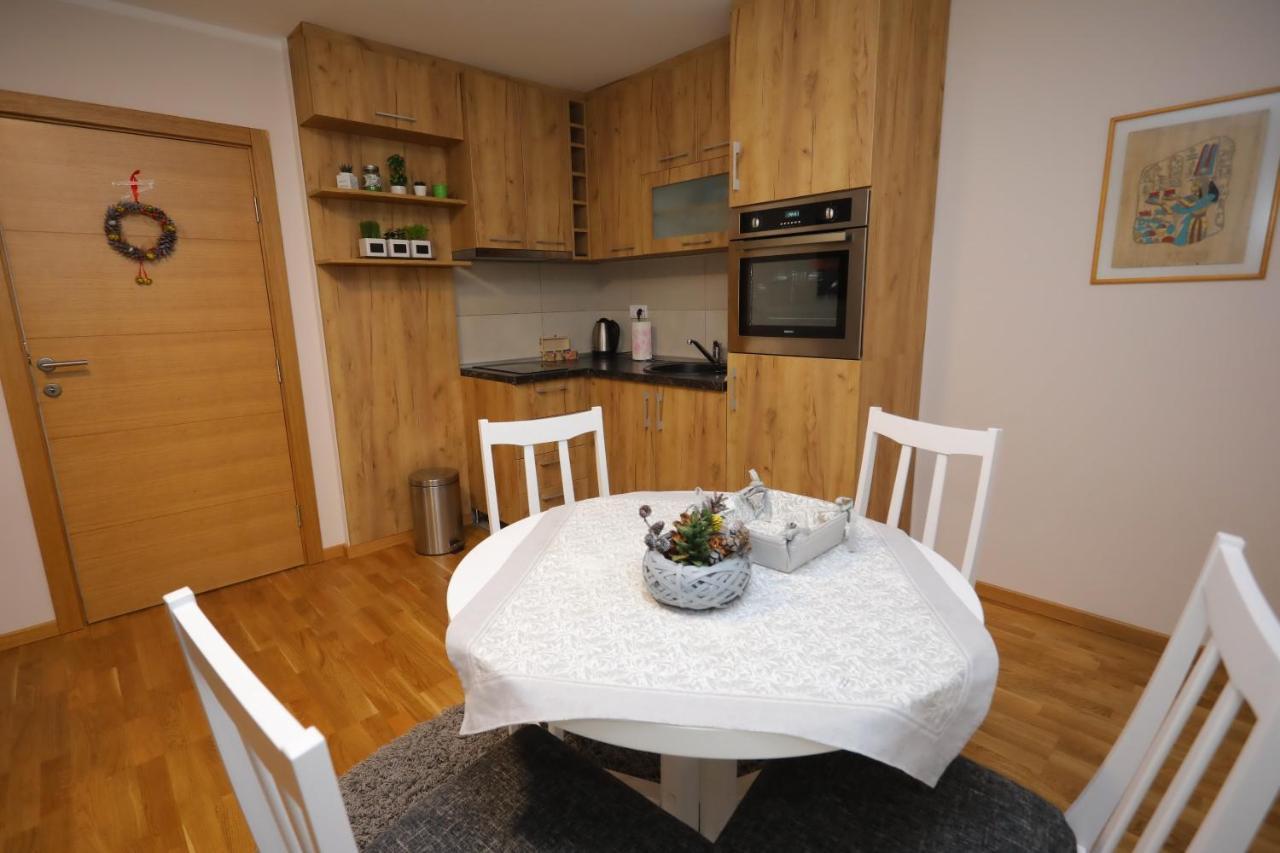Mipet Apartmani ซลาตีบอร์ ภายนอก รูปภาพ