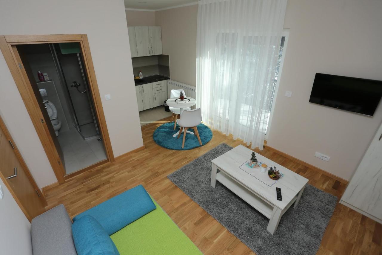 Mipet Apartmani ซลาตีบอร์ ภายนอก รูปภาพ