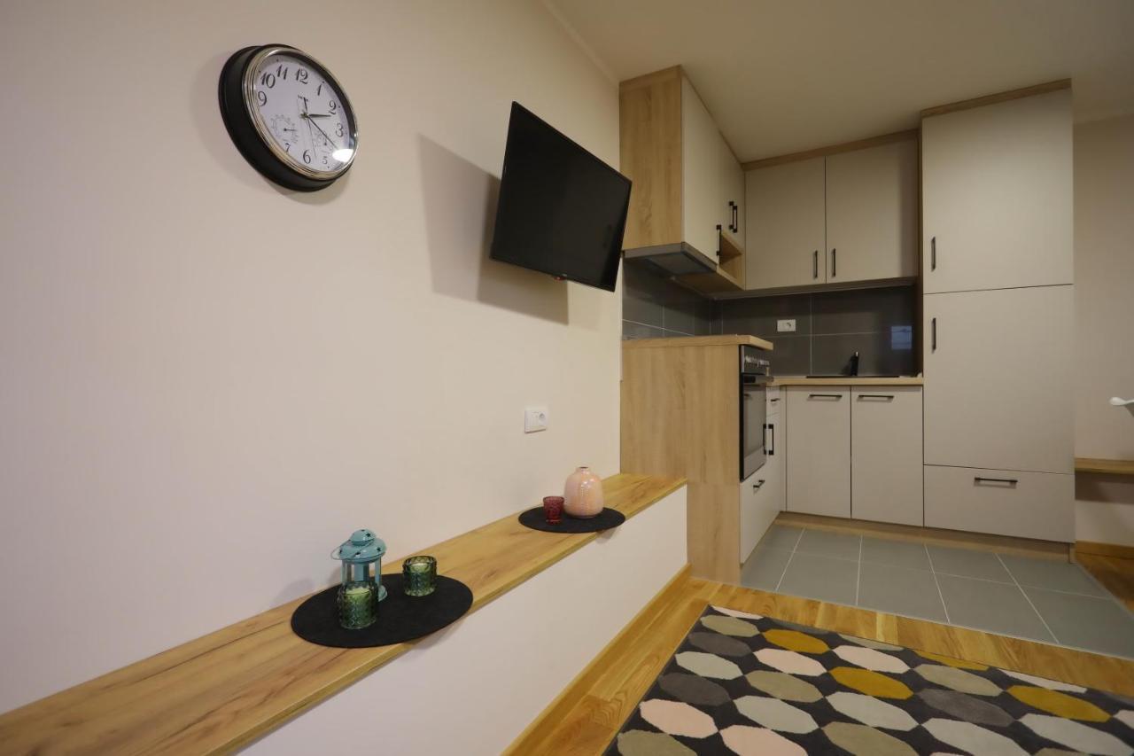 Mipet Apartmani ซลาตีบอร์ ภายนอก รูปภาพ