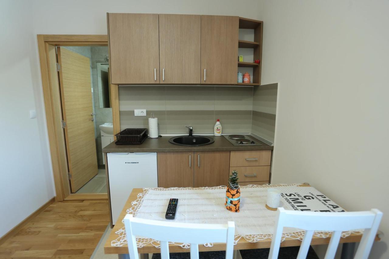 Mipet Apartmani ซลาตีบอร์ ภายนอก รูปภาพ