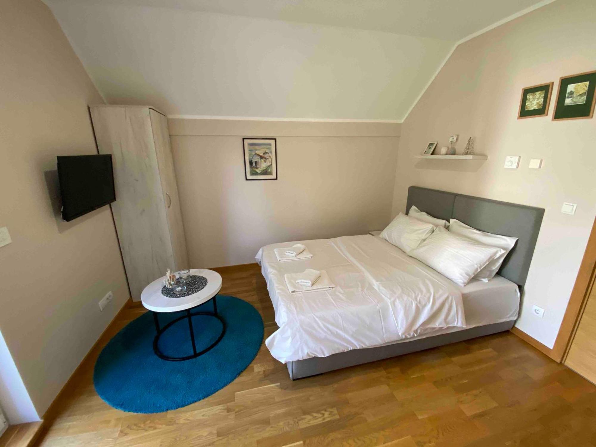 Mipet Apartmani ซลาตีบอร์ ภายนอก รูปภาพ